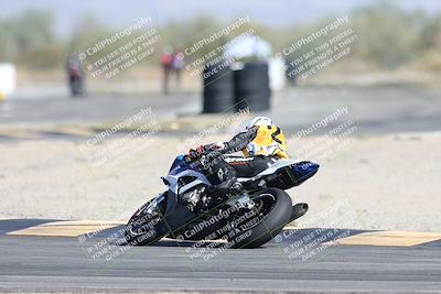 media/Nov-16-2025-Race Pace (Sun) [[8c5fa54630]]/Non Verified Riders (1st 20 Minutes)/4-Turn 16 (1116am)/